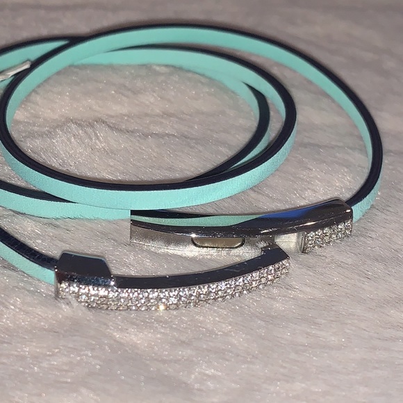 NWT Fossil Leather Wrap Bracelet Aqua Rhinestones Silver - Picture 6 of 6